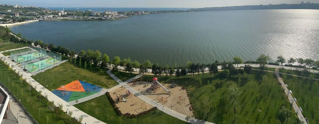 Küçükçekmece Gölü Sahil Parkı Açıldı